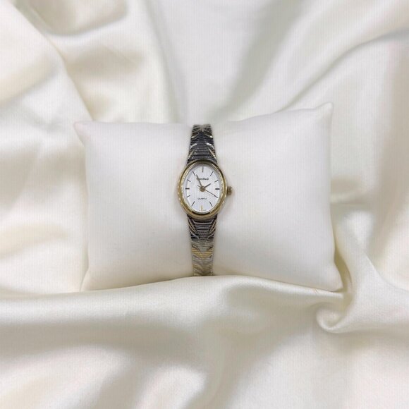 Vintage Cardinal Two Tone Silver Gold Bracelet Watch Quartz Dainty Classic 90s - Picture 3 of 5
